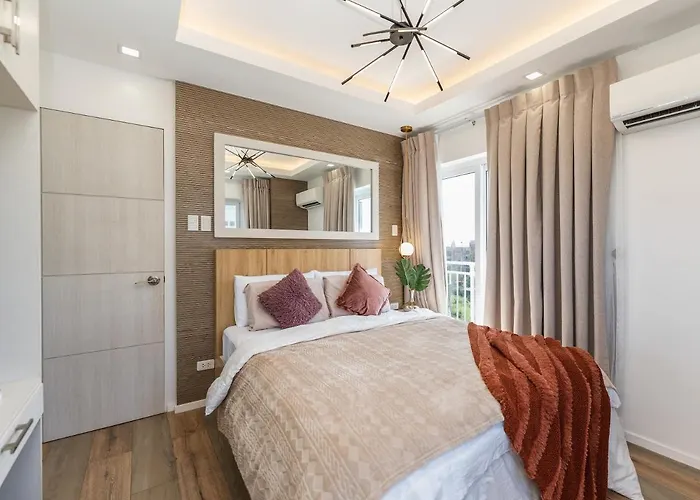 537 Amani Luxury Suite, 3 Minutes To Airport,with Gym & Pool, Fast Wi-fi, Free Netflix *