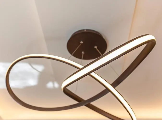 アパート 537 Amani Luxury Suite, 3 Minutes To Airport,with Gym & Pool, Fast Wi-fi, Free Netflix