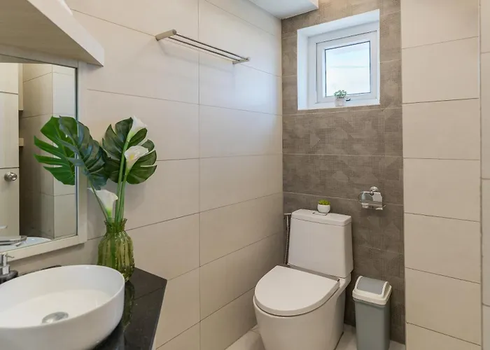 537 Amani Luxury Suite, 3 Minutes To Airport,with Gym & Pool, Fast Wi-fi, Free Netflix アパート マクタン