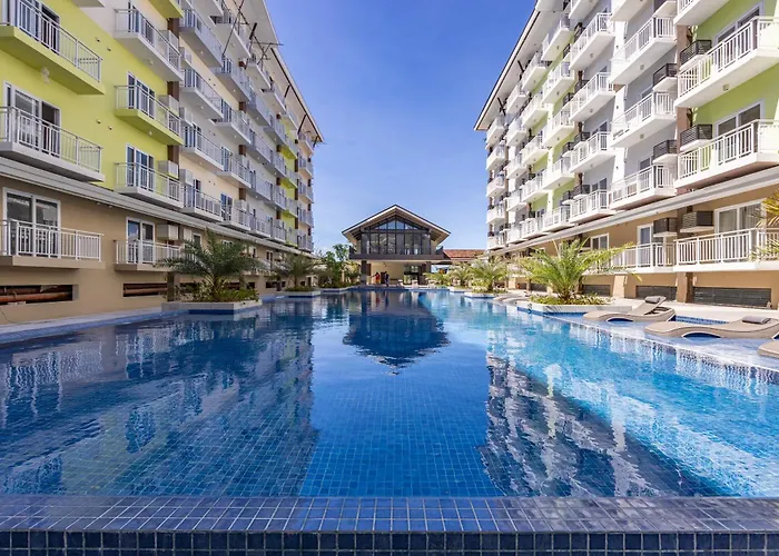 アパート 537 Amani Luxury Suite, 3 Minutes To Airport,with Gym & Pool, Fast Wi-fi, Free Netflix マクタン