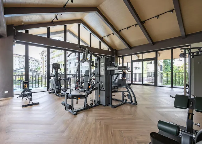537 Amani Luxury Suite, 3 Minutes To Airport,with Gym & Pool, Fast Wi-fi, Free Netflix アパート マクタン